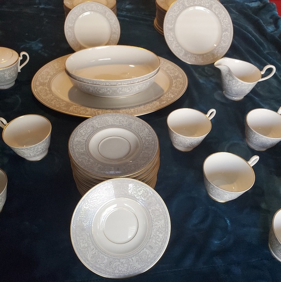 FRANCISCAN MASTERPIECE RENAISSANCE 65PC DINNERWARE - Picture 2 of 8